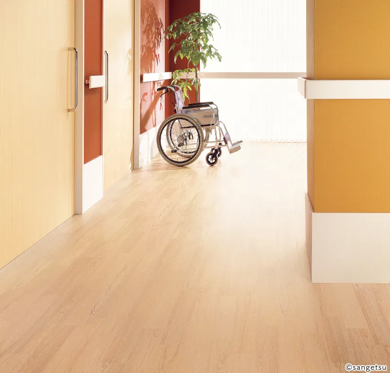 Sàn & Thảm SKC-2441 – Cây du (2025-2027 Tấm Xốp Nhiều Lớp) (phối cảnh 1)