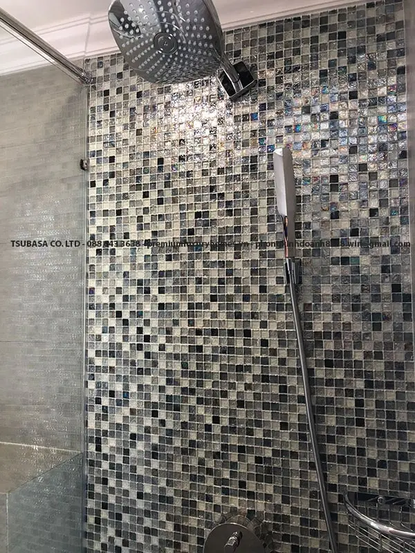 Thi công gạch mosaic thủy tinh tại biệt thự Ba Son