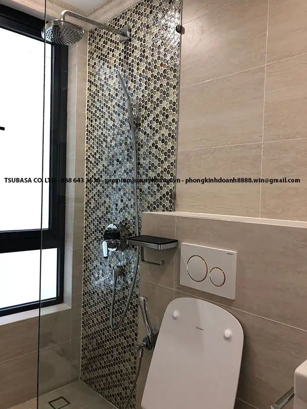 Thi công gạch mosaic thủy tinh tại biệt thự Ba Son