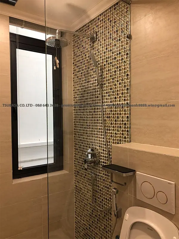 Thi công gạch mosaic thủy tinh tại biệt thự Ba Son